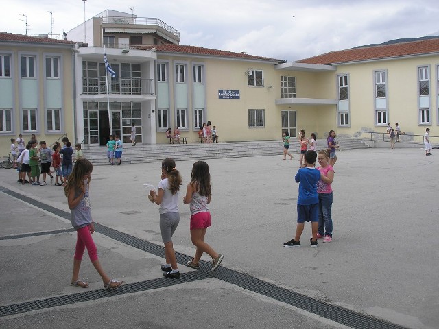 15 Kalokairino_Sxoleio_Volos
